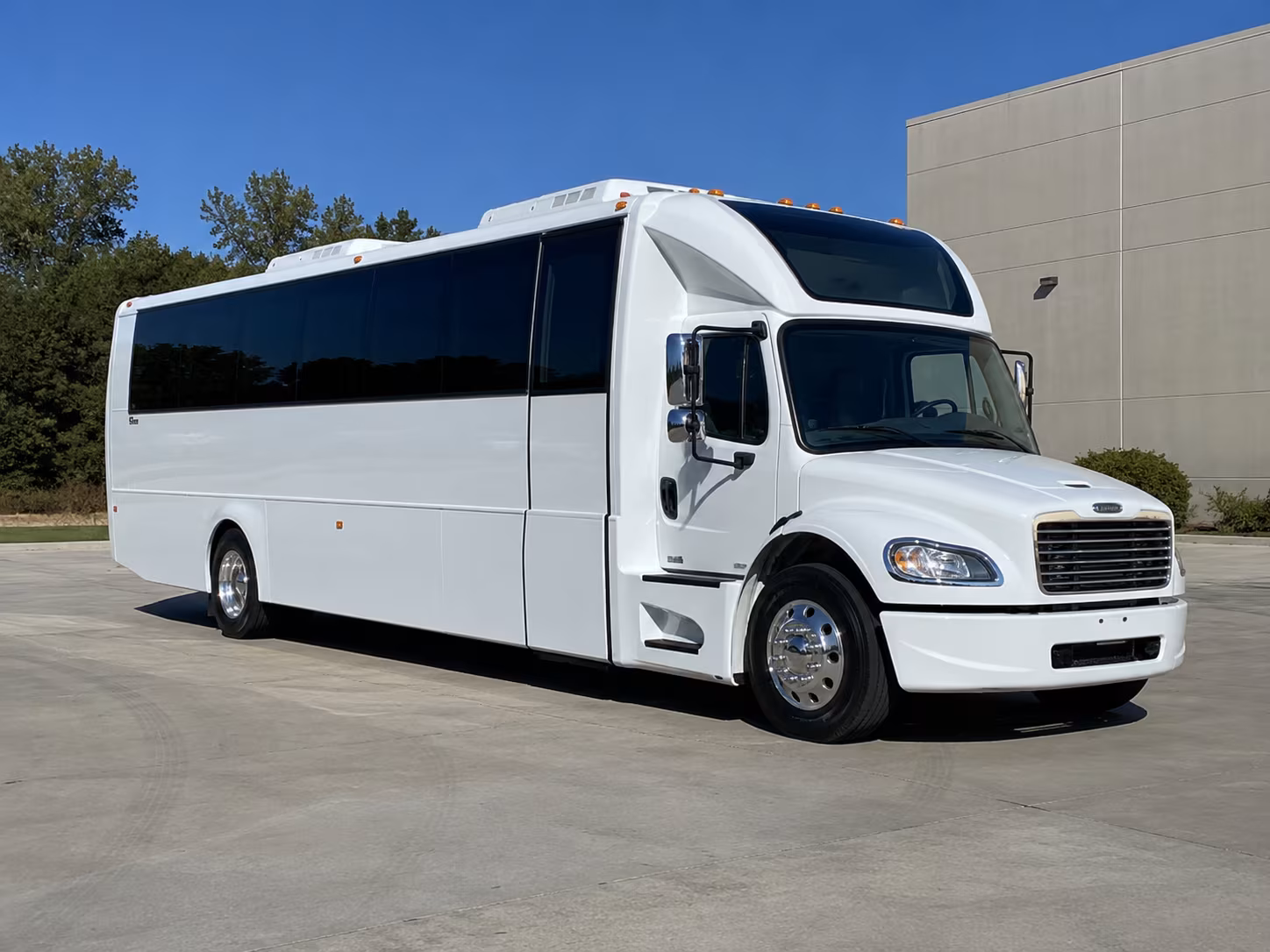cranston 28 passenger party bus